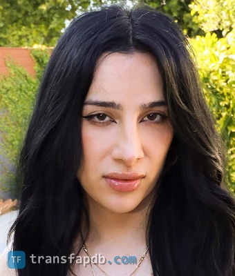 Alexa La Flor