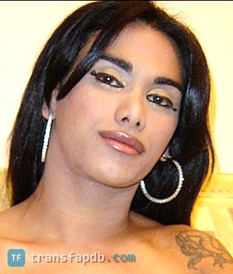 Claudia Lins