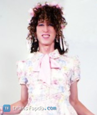 Sissy Naomi