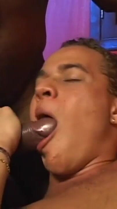 Two transvestites with huge black cock fuck my ass