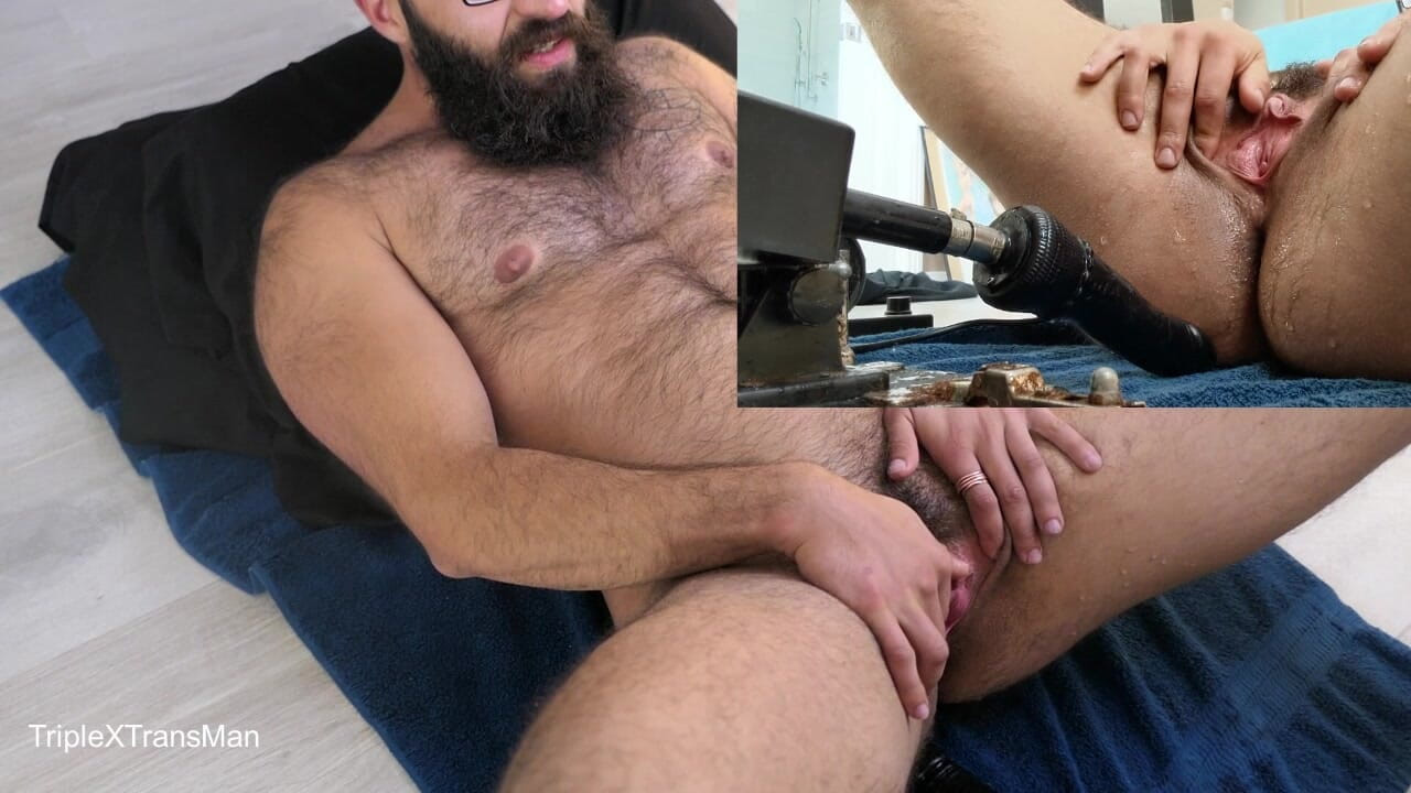 Squirting on the Fuck Machine